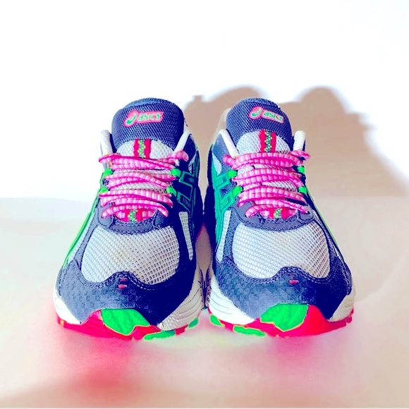 ASICS - Picture 3 of 7